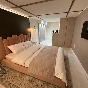 ***** Ξενοδοχείο House4you - Blanari Ρουμανία